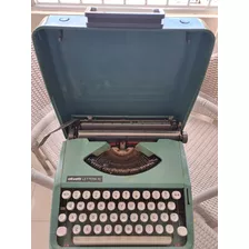 Maquina De Datilografar Olivetti Lettera 82.