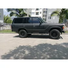 Toyota Landcruicer 4x4 Modelo83 (narcotoyota)