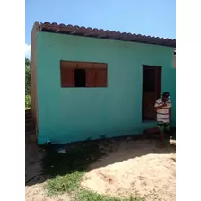 Casa De 2 Quartos, Sala, Cozinha Americana E Quintal Murado