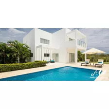 Hermosa Villa En Playa Nueva Romana