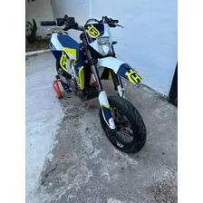 Husqvarna 701 Supermoto