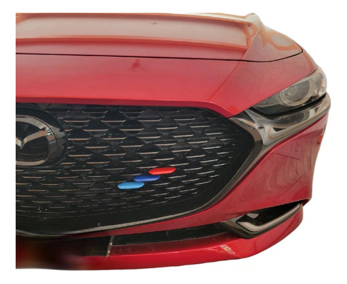 Moldura Emblema Tricolor Parrilla Mazda 3 Sedan 2019 Al 2023 Foto 4