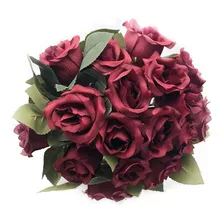 Buque De Rosas Com 18 Flores Artificiais