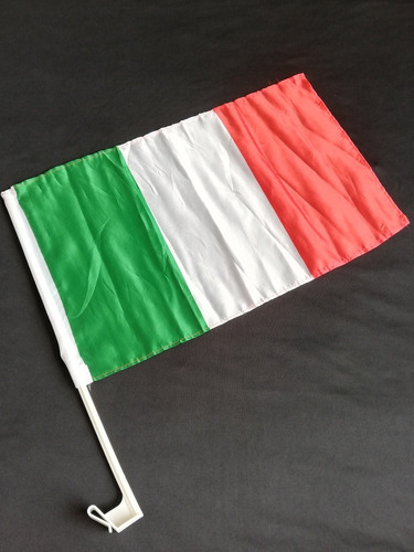 Bandera Con Asta De Italia Para Carro Eventos De 45cm X 30cm