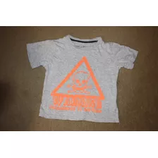 Remera Rebel De Primark Española Talle 5 O 6 Años