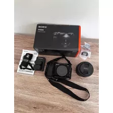 Sony A6600 + 18-135 Mim + Smallrig Cage + 3 Baterias