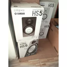 Yamaha Hs5 5 Inch Powered Studio Bundle