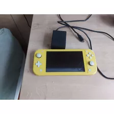 Nintendo Switch Lite Amarillo(casi Sin Usar)