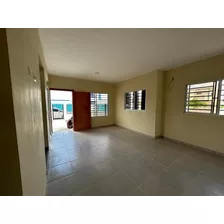 Casa En Venta En Veron, Punta Cana, 277m2, 3 Hab. 1 Parqueo, Excelente Complejo Para Invertir, Todas Las Comodidades, Seguridad, Amplio Patio, Oportunidad De Adquirir Tu Villa Ideal.