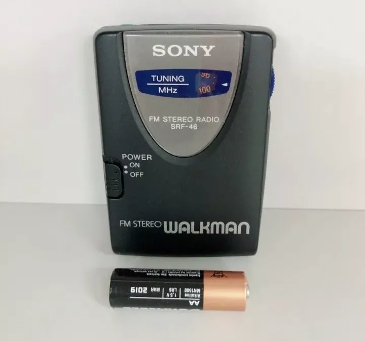 Radio Sony Fm Stereo Walkman Srf-46 Coleccion