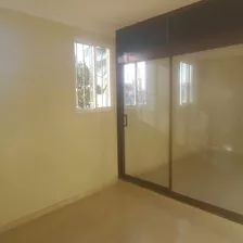 Hermoso Apartamento En Renta En Un Segundo Nivel Los Reyes