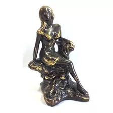 Estatueta Vidrificada Metalizada 30cm Moça Sentada Tupy