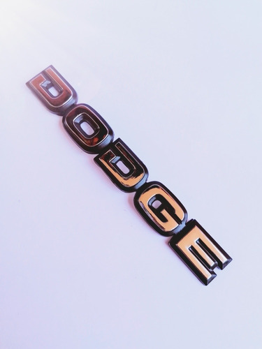 Emblema Letra Dodge Clsico  Foto 3