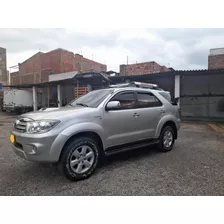 Toyota Fortuner 2010 3.0 Sr5