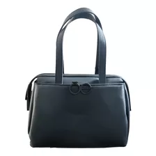 Satchel Cloe Rígido Color Negro Adorno Monograma 