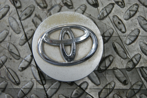 Tapn Centro Rin Toyota Sianna 2012 Original Con Detalle Foto 4