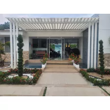 Venta De Casa Condominio De 2.200mts2, Jamundí, 10915.