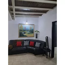 #aarah24-13701 Hermosa Casa En Venta De Dos Niveles En Calle Cerrada, Con 3 Habitaciones Y 2 Baños Totalmente Remodelada, Los Yabos Cabudare, Lara