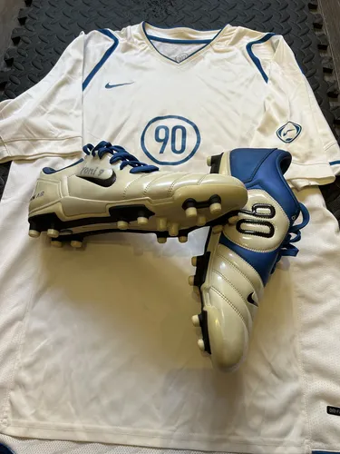 Segunda imagen para búsqueda de zapatos de futbol nike total 90