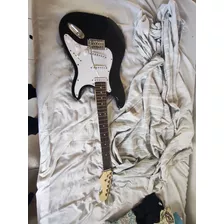 Guitarra Electrica Tipo Stratocaster Color Negra