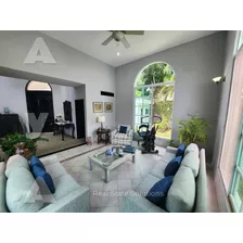 Casa En Venta/renta, 4 Recámaras, Amueblada, Piscina, Estudio Tv, Res. Campestre, Cancún