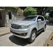 Toyota Fortuner 2012 4x4 V6