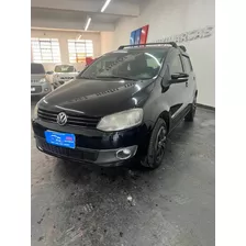 Volkswagem Fox Seleção 1.0 8v Flex 