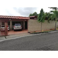 Venta De Casa Espaciosa En La Pulida, Pueblo Nuevo 20-180