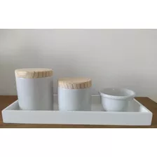 Kit Higiene Bebê Porcelana Tampa De Madeira E Bandeja Em Mdf