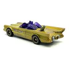 Hot Wheels Batmobile Dorado