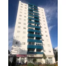 Apartamento En Alquiler Punta Del Este. Piscina Climatizada, 3 Dormitorios. 2 Baños.