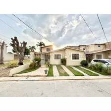 Marianny Gonzalez, Casa En Alquiler Urbanización Cerrada Av Ribereña, Cabudare, Lara