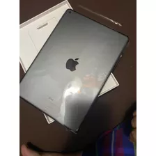 iPad 7ma Generación De 32 Gb Con Poco Uso, Gris Obscuro