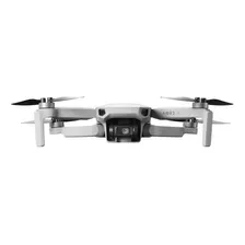 Mini Drone Dji Mini 2 Se Fly More Combo Com Câmera 2.7k Cinza 2.4ghz Com 3 Baterias