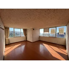 Departamento De 3 Dormitorios Con Vista Al Mar En Valparaíso