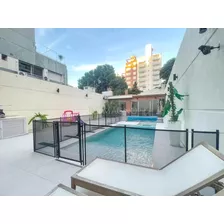 Excelente Casa Con 6 Dormitorios, Piscina Climatizada, Se Alquila Con Muebles