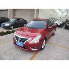 Nissan Versa 1.6 Sv Automático Vermelho 2017