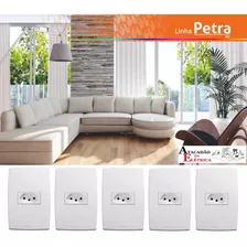 Tomada 2p+t Nbr 10a Placa Horizontal Petra Com 5 Unidades Cor Branco