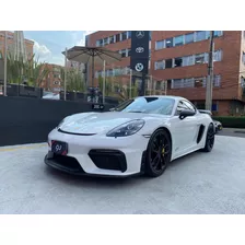 Porsche 718 Cayman Gt4