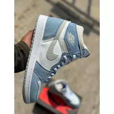 Jordan Retro 1 Azul/blanco 27 Centímetros