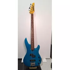 Bajo Yamaha