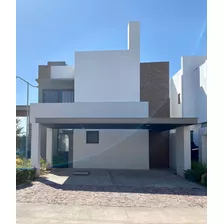 Casa En Venta En Altozano Gomez Palacio Durango