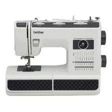 Máquina De Coser Brother Strong And Tough St371hd Portable Blanca Y Negra 110v