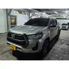 Camioneta Toyota Hilux 2.4 2021