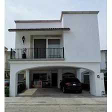 Fracc Las Alamedas Casa Totalmente Remodelada En Venta