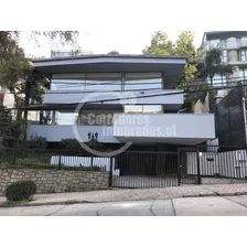 Casa En Arriendo De 4 Dorm. En Las Condes