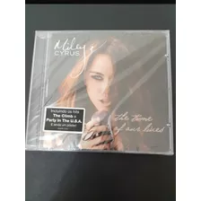 Cd Miley Cyrus The Time Of Aur Lives Selo E Pôster Lacrado 