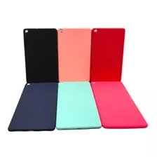 Capa Silicone Premium Aveludada Para iPad 5/6/7/8 Até 9.7