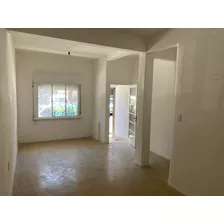 Casa Remodelada En Centro, Proximo A Imm Y Servicios.