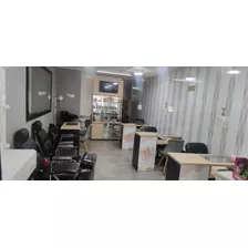 Salón De Belleza, Peluquería, Spa De Uñas